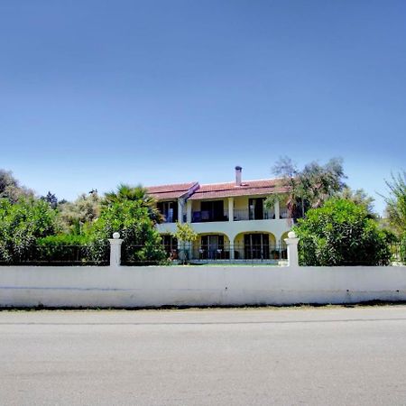 La Casa De Dalia Hotel Лефкими Екстериор снимка