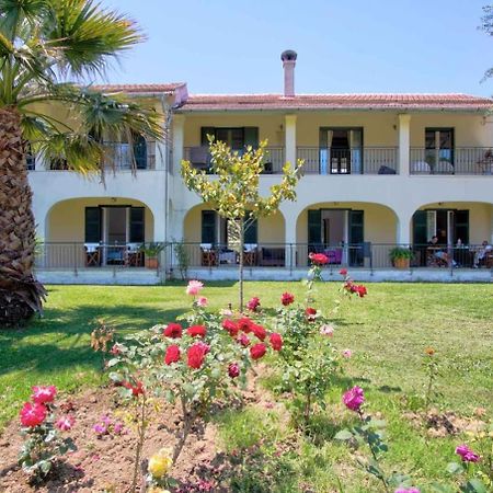La Casa De Dalia Hotel Лефкими Екстериор снимка