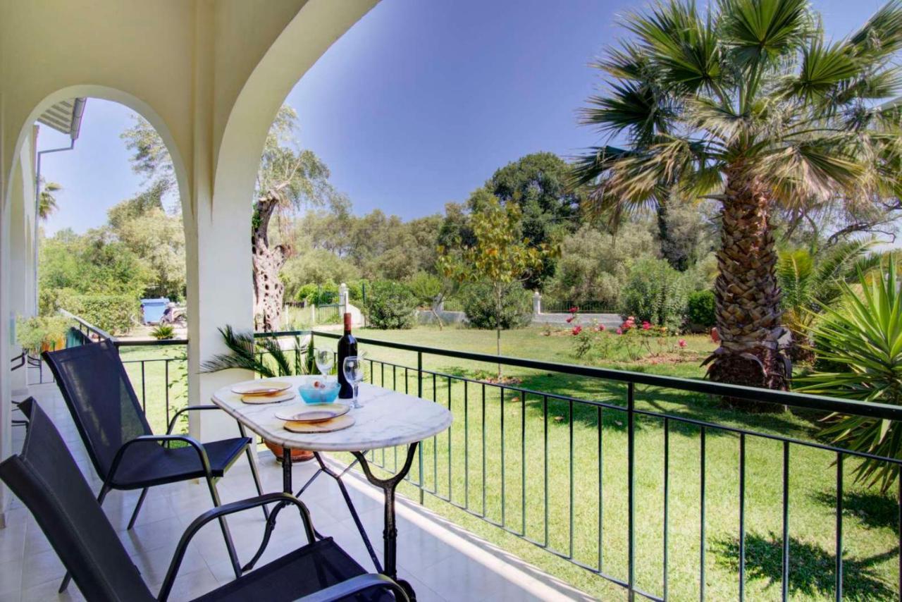 La Casa De Dalia Hotel Лефкими Екстериор снимка