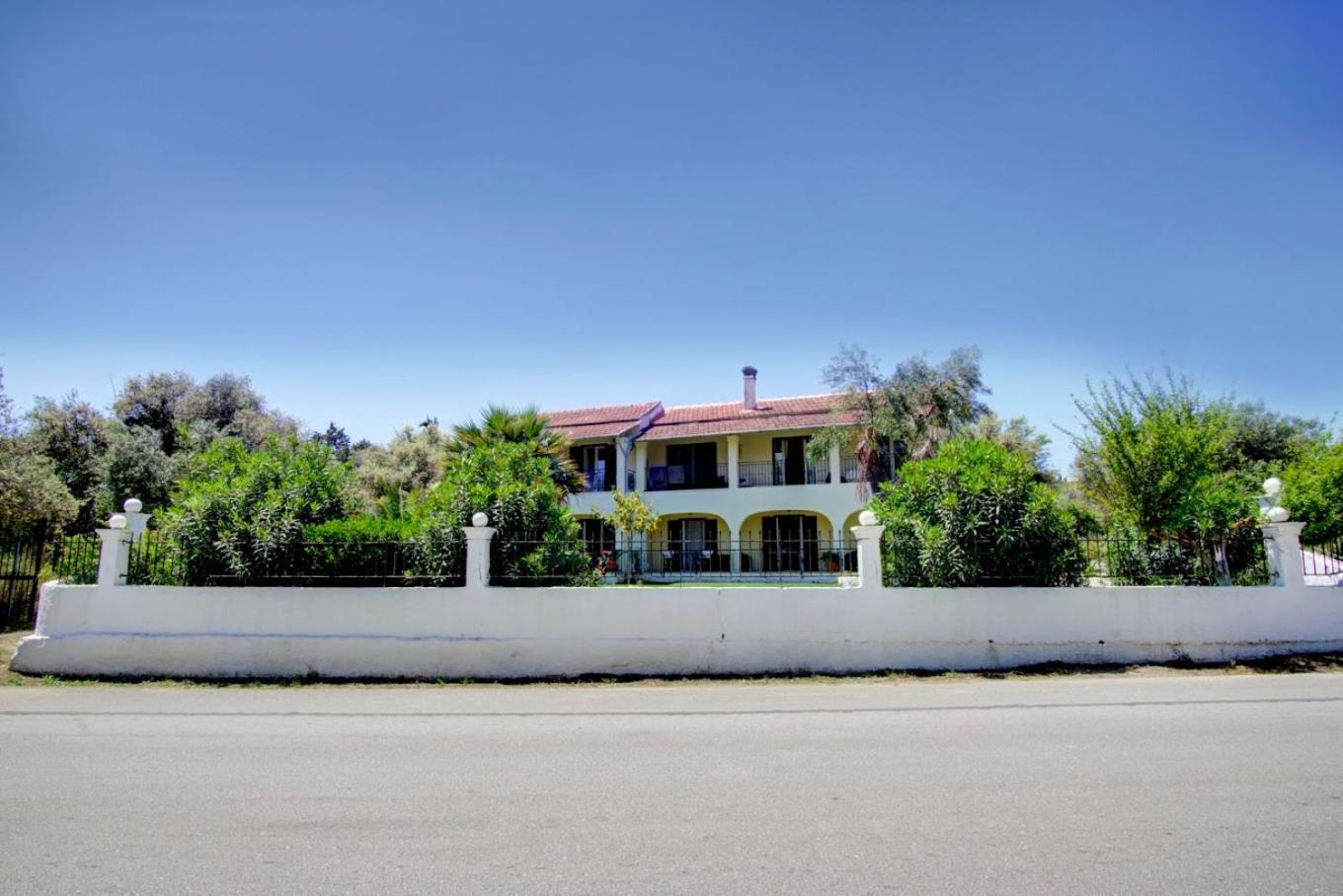 La Casa De Dalia Hotel Лефкими Екстериор снимка