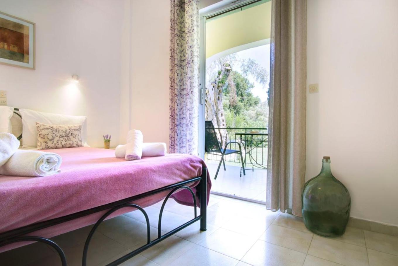 La Casa De Dalia Hotel Лефкими Екстериор снимка